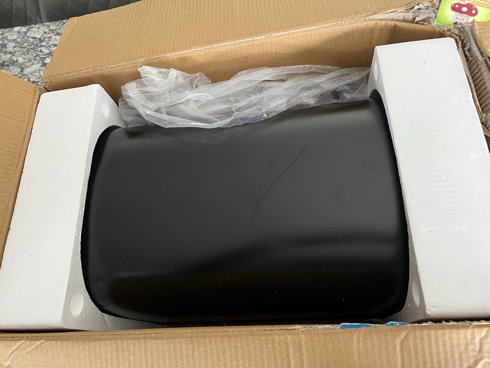 Main image 3