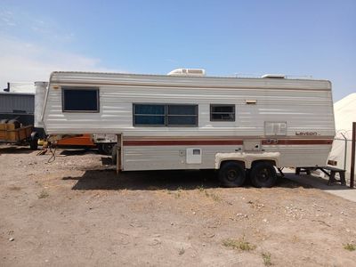 1982 Layton Fifth Wheel $800