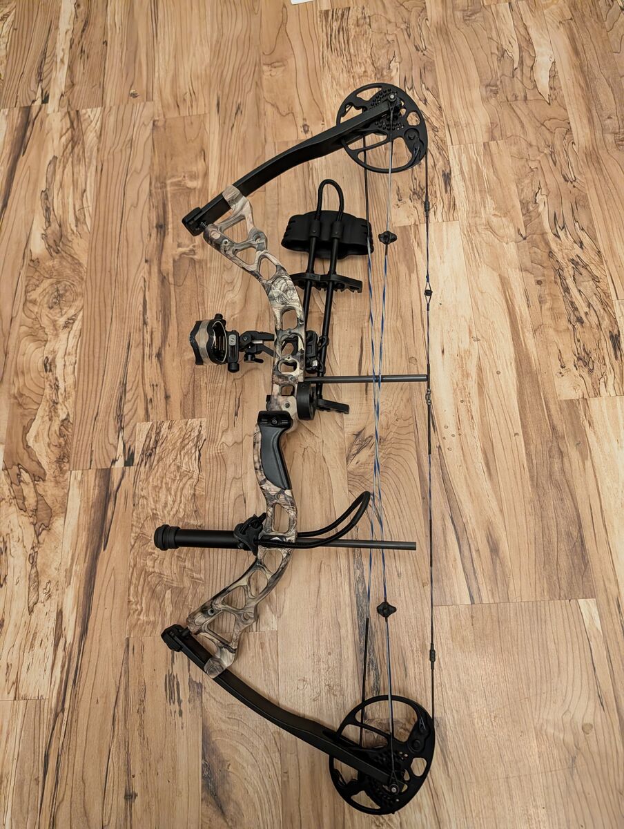 Diamond Infinite Edge Pro compound bow