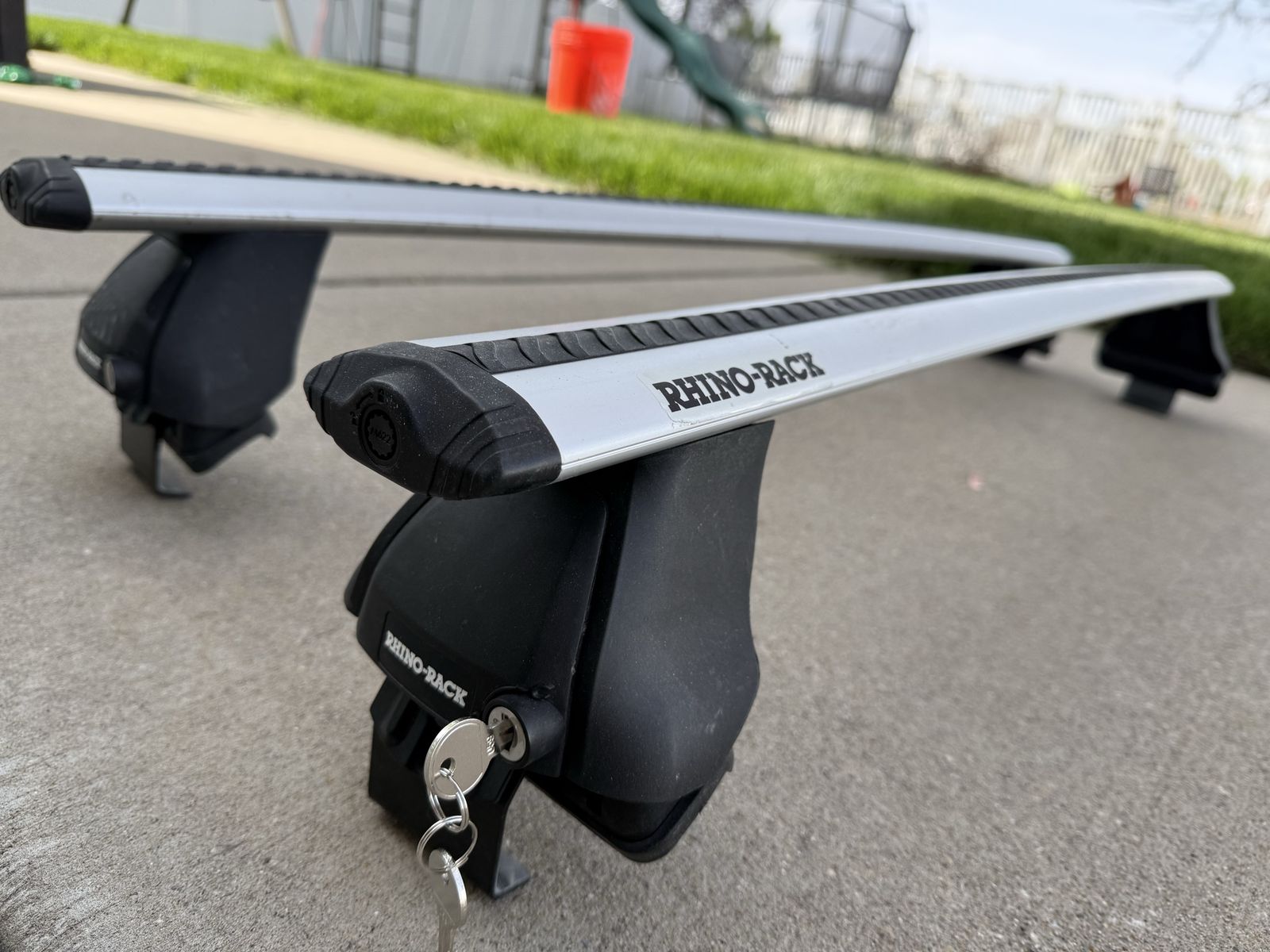 Rhino Rack roof rack for Toyota Corolla