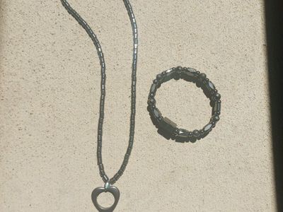 Magnetite necklace and bracelet