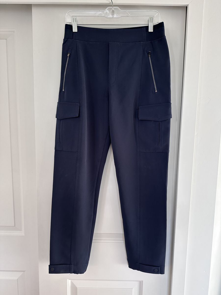 Athleta Trekkie Cargo High Rise Pant (Size 6)