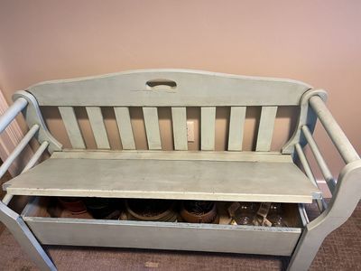 **SECRET GARDEN BOX THAT OPENS**