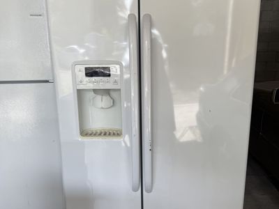 GE Profile GSHF6LGZBCWW Side-by-Side Refrigerator with Ice & Water Dispenser, White