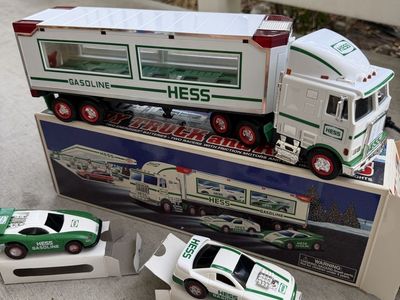 Hess Gasoline 1990 Toy Truck and Racers - White/Green, Working Lights & Friction Motors