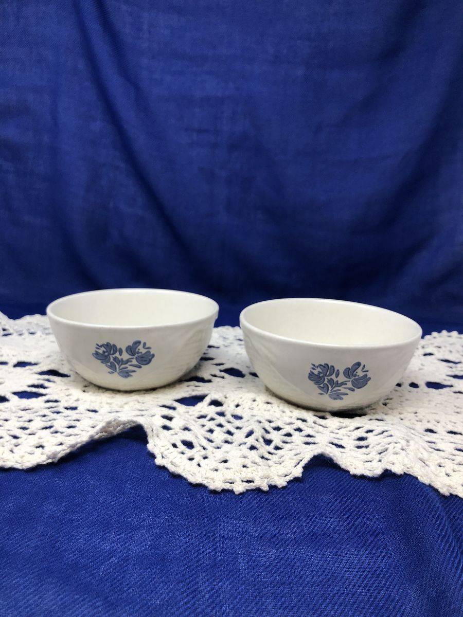 Set of 2 Vintage Pfaltzgraff Yorktowne Soup/Cereal Bowls