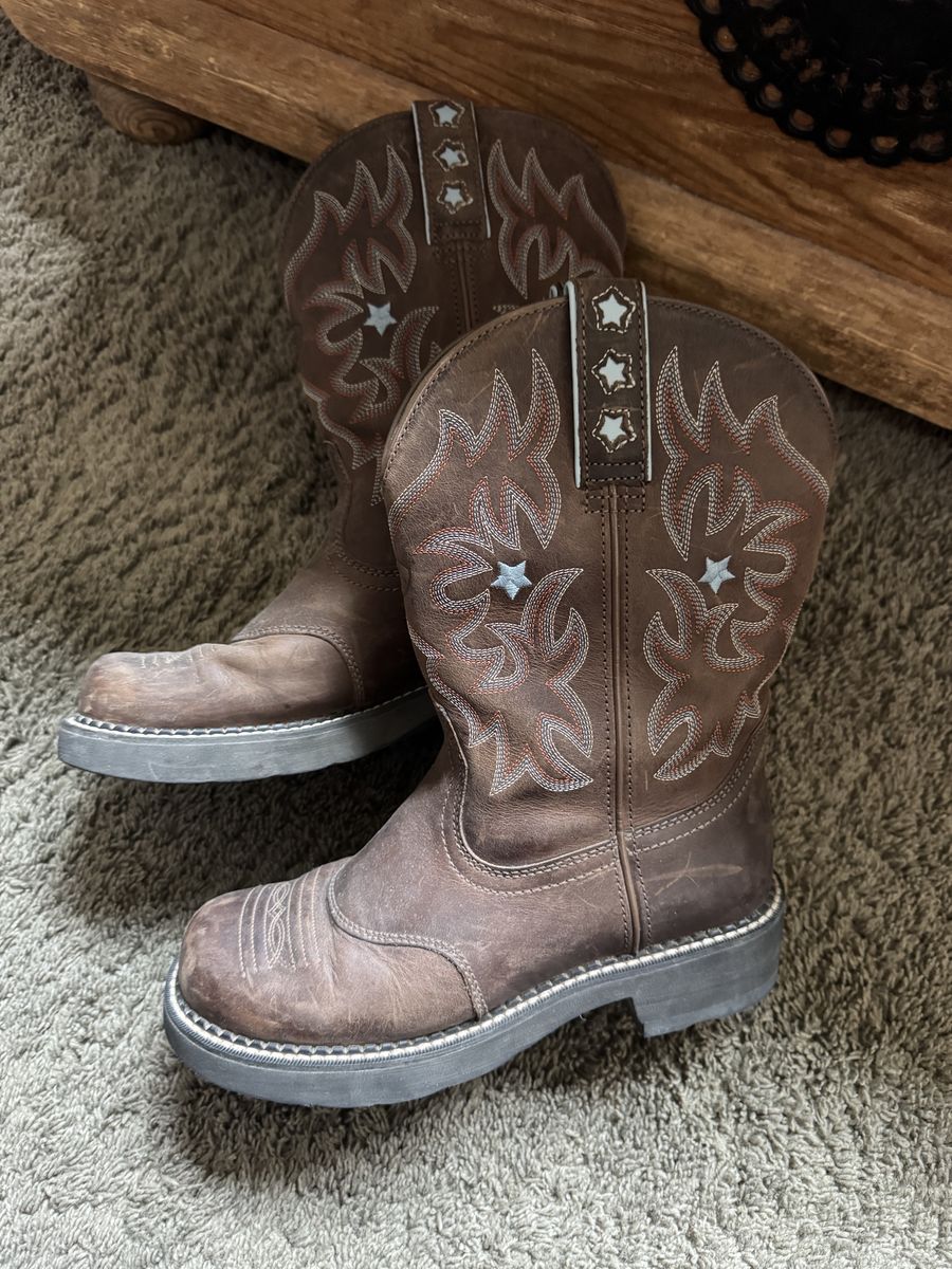 Ariat Women’s Boots 7.5B used