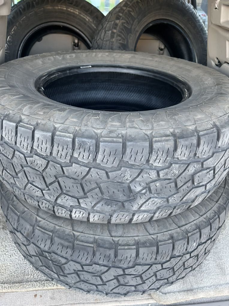 (4) 265/70/17 Toyo AT3 Open Country 265/70/r17