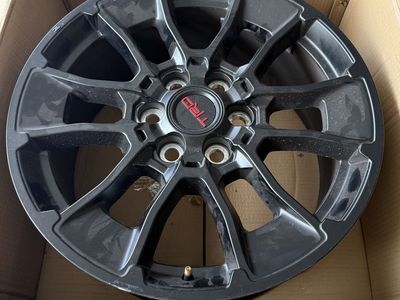 TRD 20x9.0J Crossbow Black/Dark Tint Machined Face Wheel, 5x135/139.7 Bolt Pattern, 2500lbs Load Rating