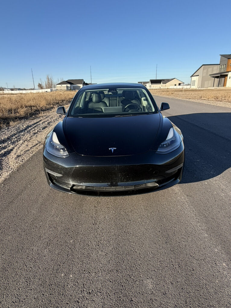 2022 Tesla Model 3 Long Range AWD