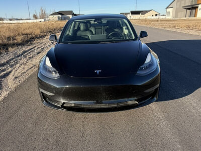 2022 Tesla Model 3 Long Range AWD