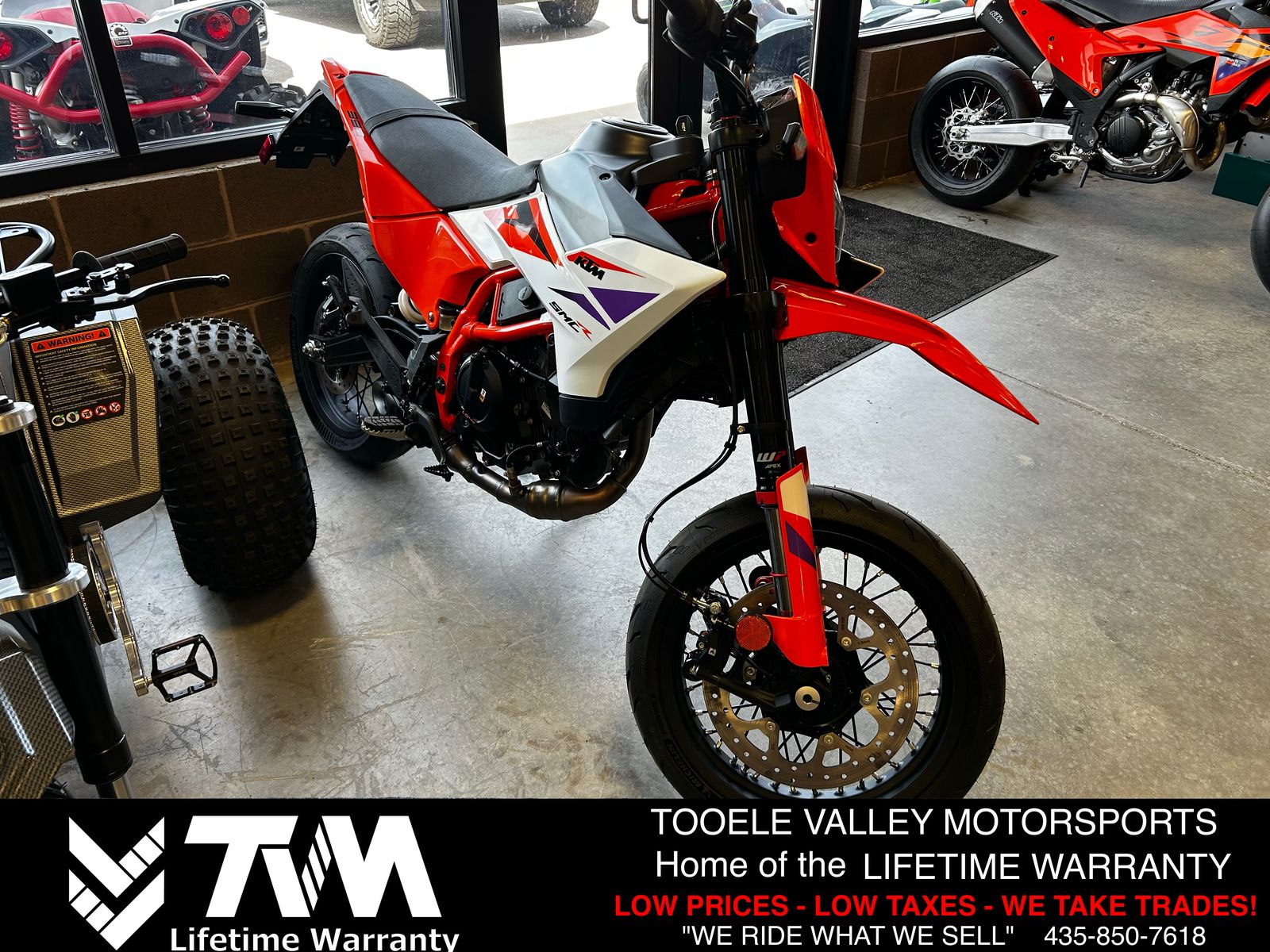 2026 KTM 390 SMC R