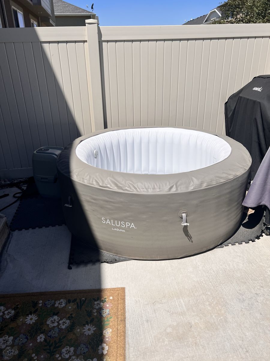 Saluspa Laguna Inflatable Hot Tub