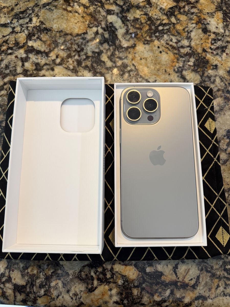 256GB iPhone 15 Pro Max Titanium