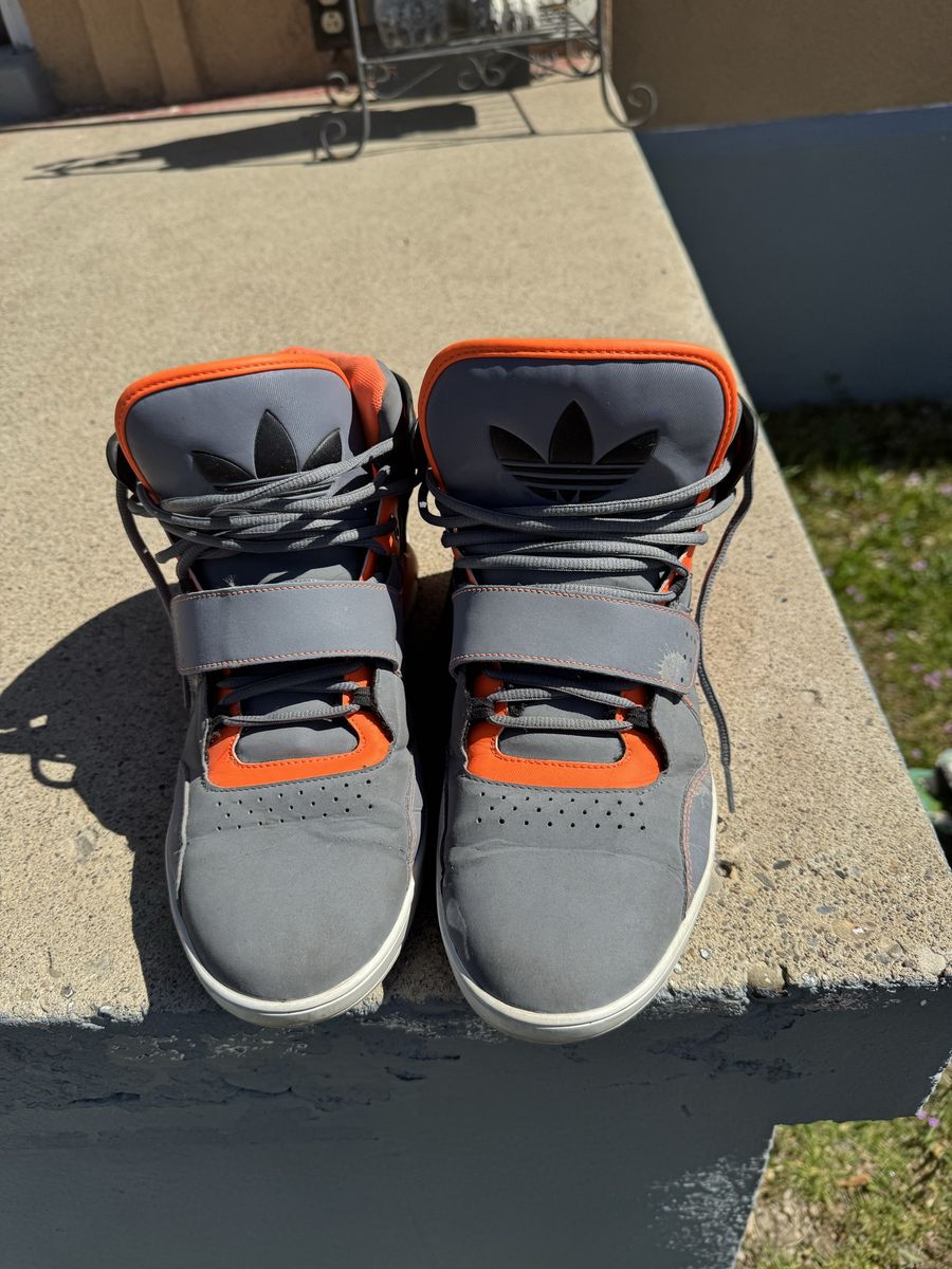 Adidas Roundhouse Mid Gray Orange. Size 11