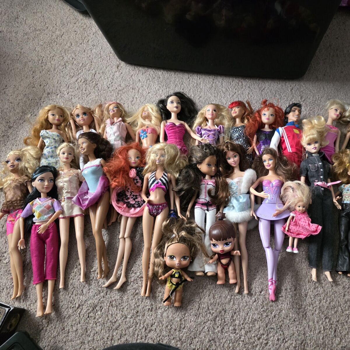 Huge Lot of Barbies
