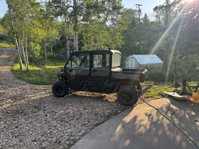 2022 Can am Defender hd10 max