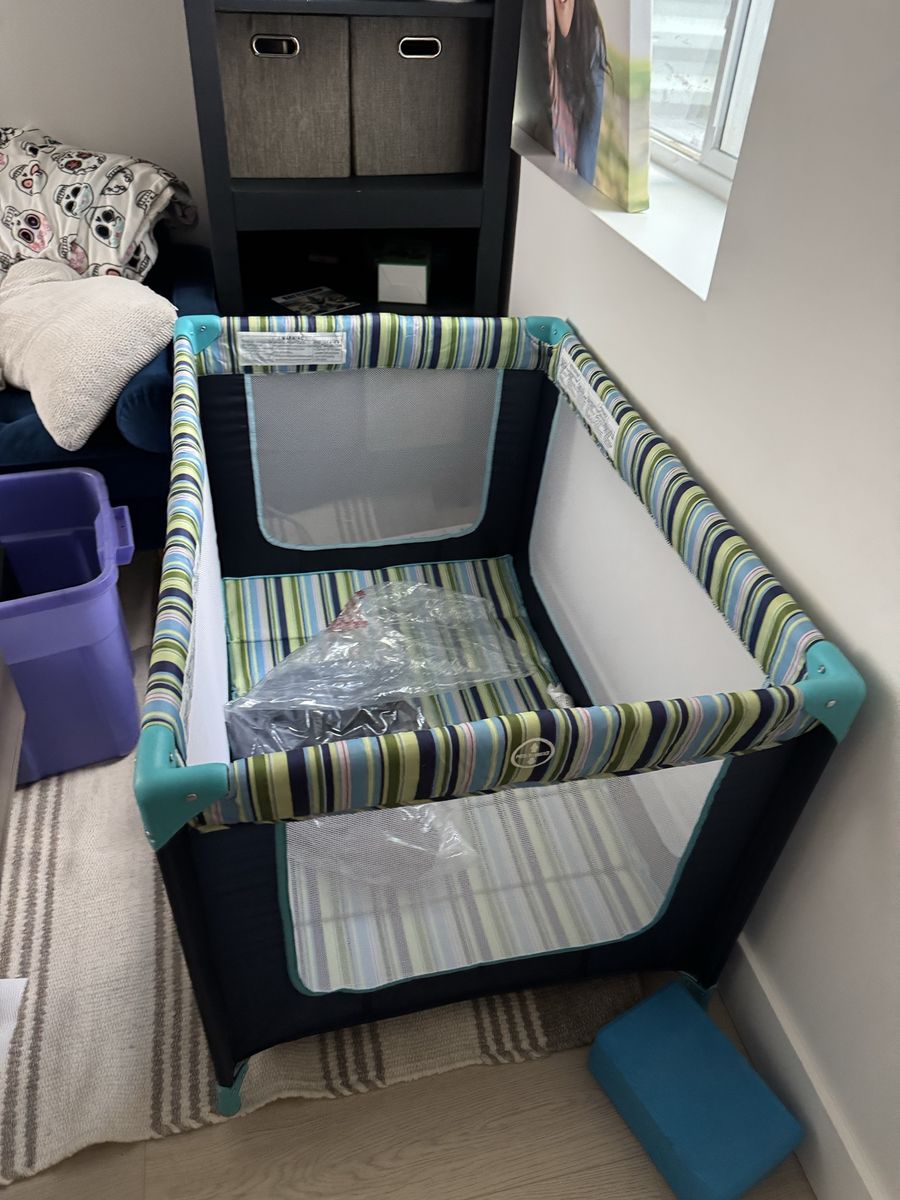 Unbranded Portable Baby Playard/Mini Crib - Blue & Green Stripes