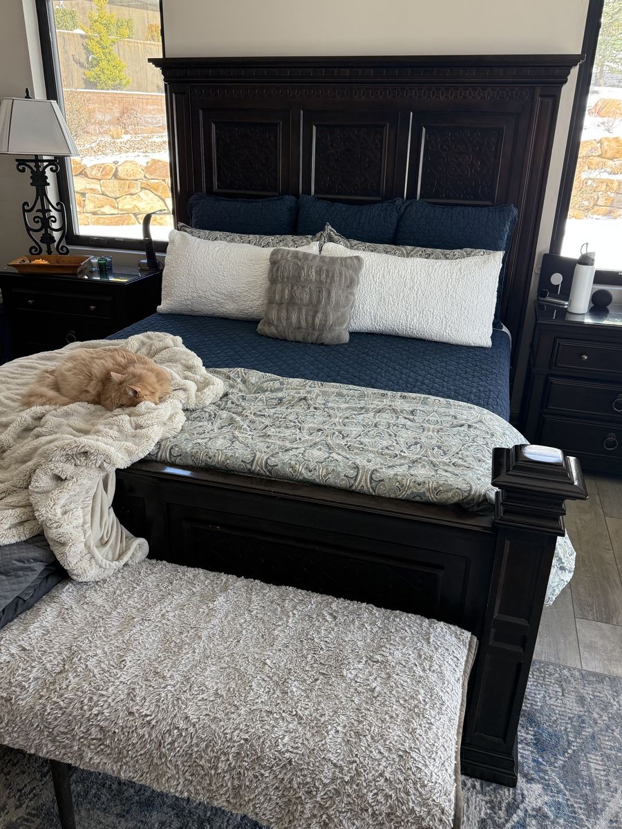 King (or Cal king) Bed And Two Nightstands