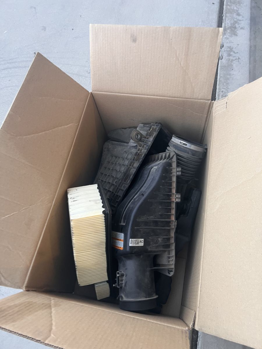 11-2016 F-350 Powerstroke OEM Intake