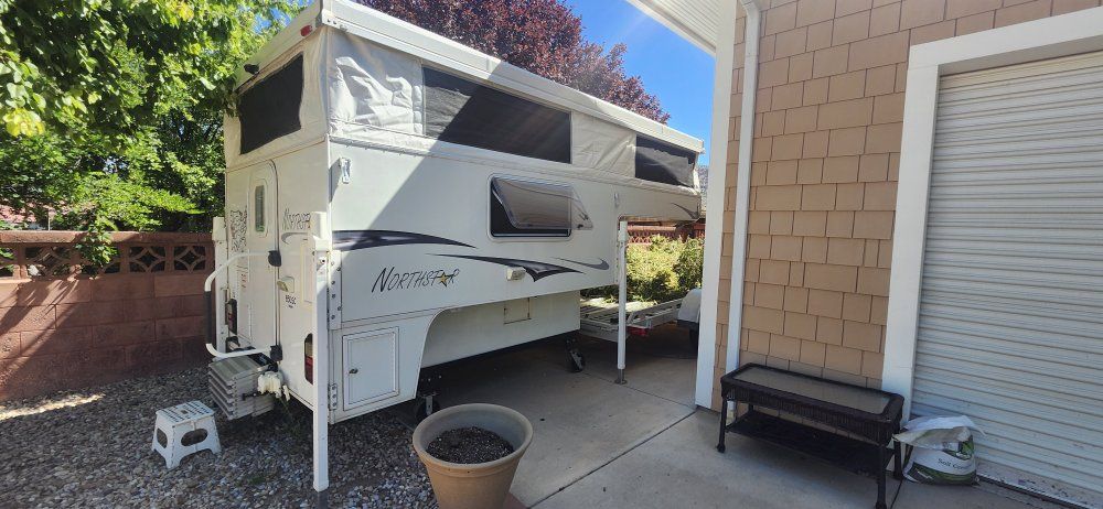 2021 Northstar 850SC Pop-Up Truck Camper - Fully Equipped Interior