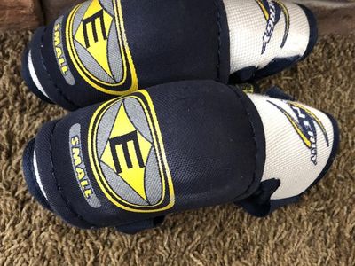 Easton Synergy Youth Small Hockey Elbow Pads - Navy/Yellow