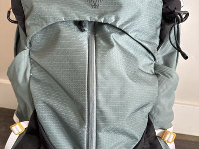 Like New Osprey Sirrus 24