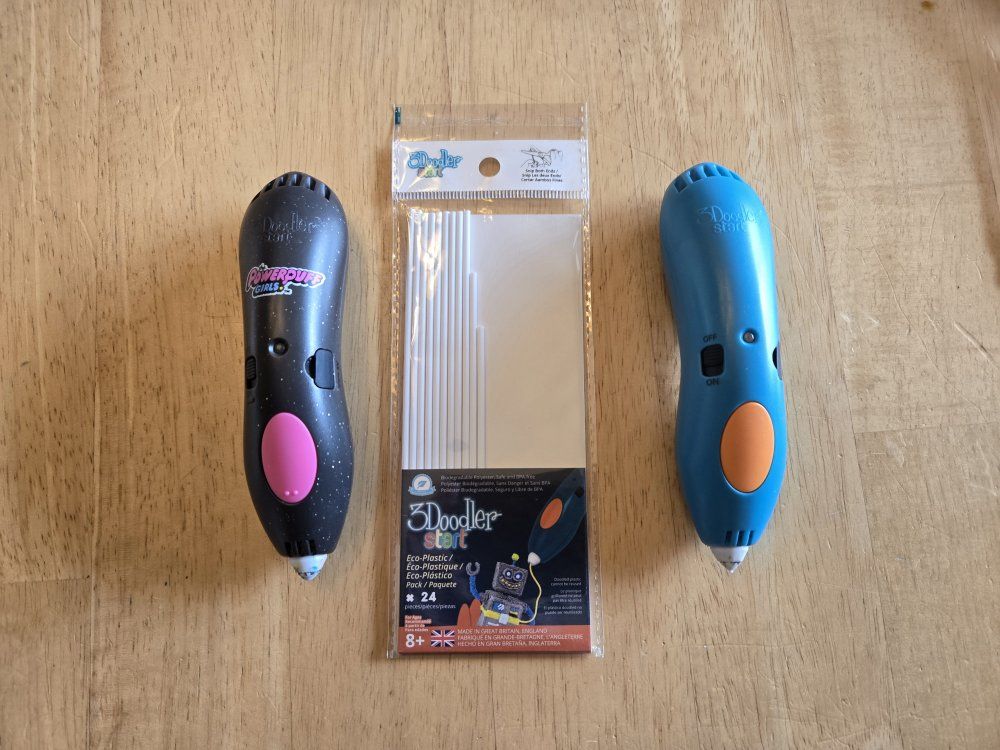 3Doodler Start 3D Print Pen - Two pens and Lots of Filament