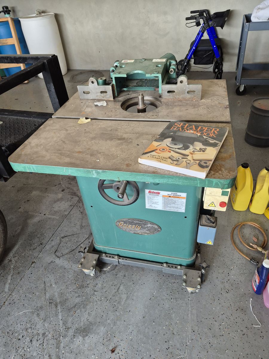 Grizzle wood shaper I bought it from a guy that did lite woodwork with it, brought it home and have never got is wired,