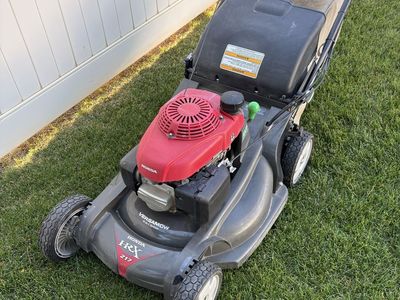 Honda HRX217 ( Stop Blade System )