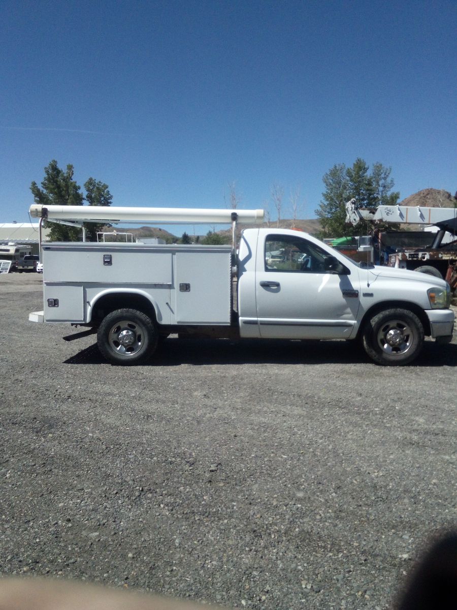 2008 DODGE SERVICE TRUCK