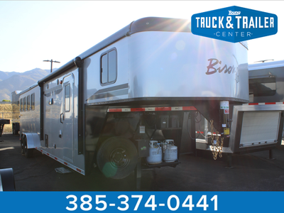 Bison Ranger 7411.S Horse Trailer w/Living Quarters