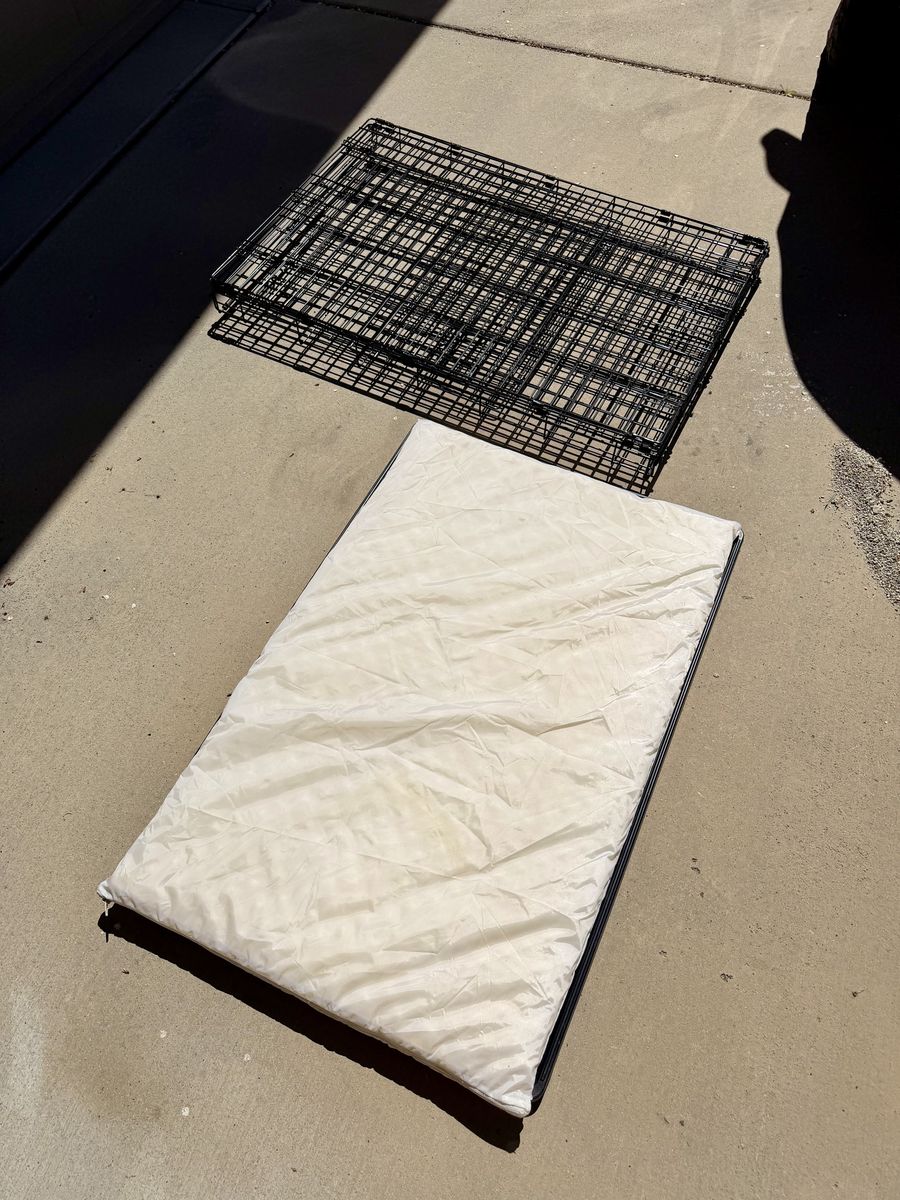 Large portable dog kennel