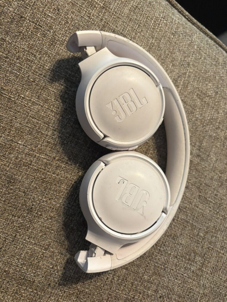 Jbl On War Bluetooth Headphone In Good Shape
