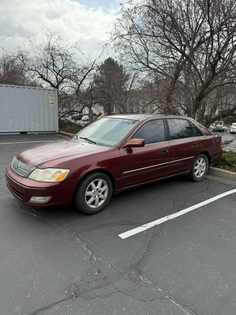 2001 TOYOTA AVALON