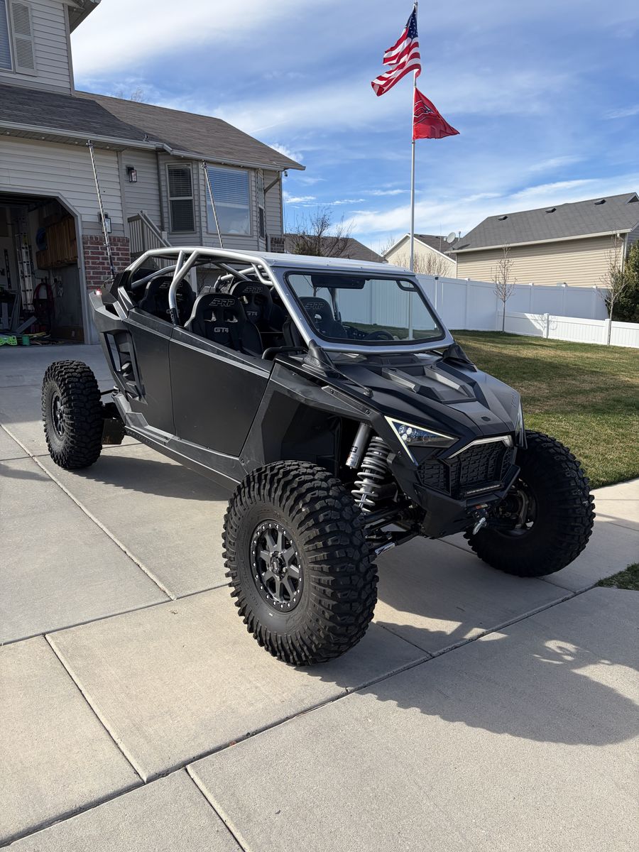 2023 RZR TURBO R4