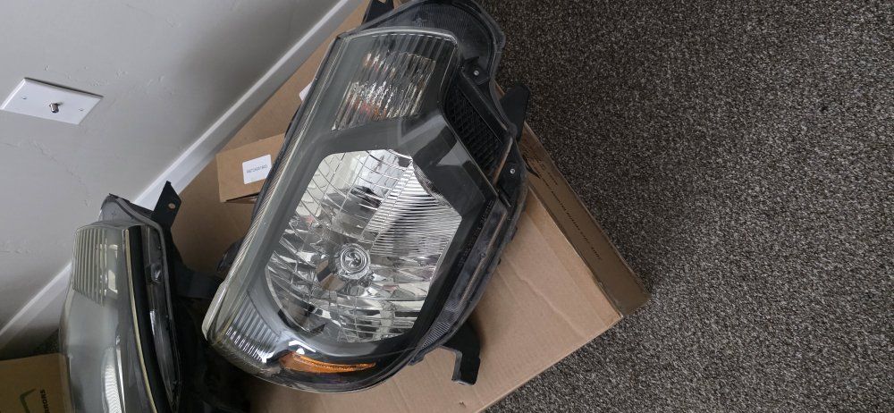 2012 tacoma headlights