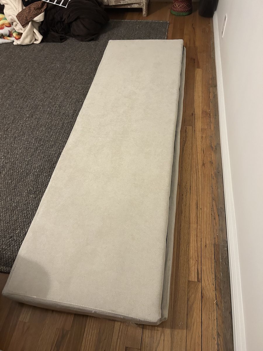 Headboard (king) free