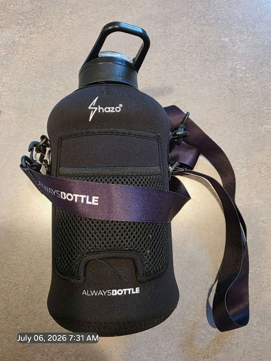 This ALWAYS BOTTLE is in new condition.