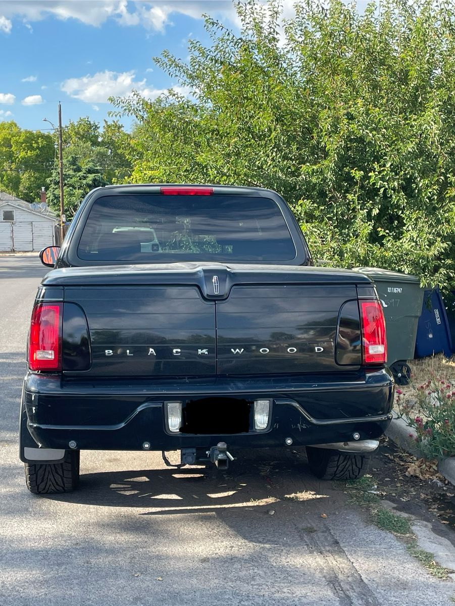 2002 Lincoln Blackwood Base