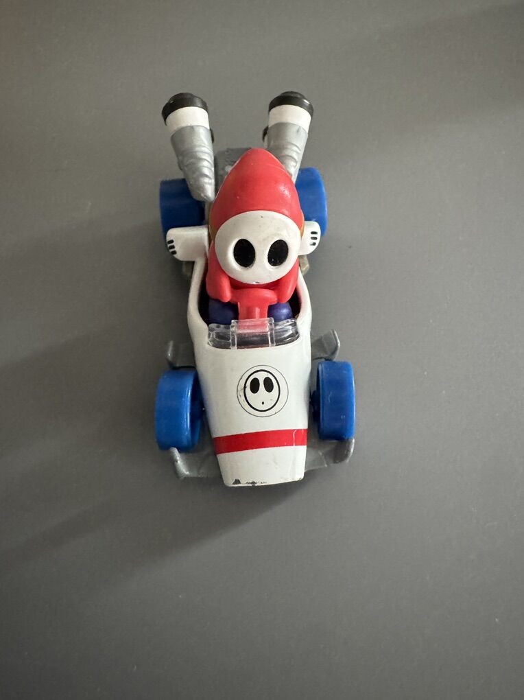 Hot Wheels Mario Kart Shy Guy Car