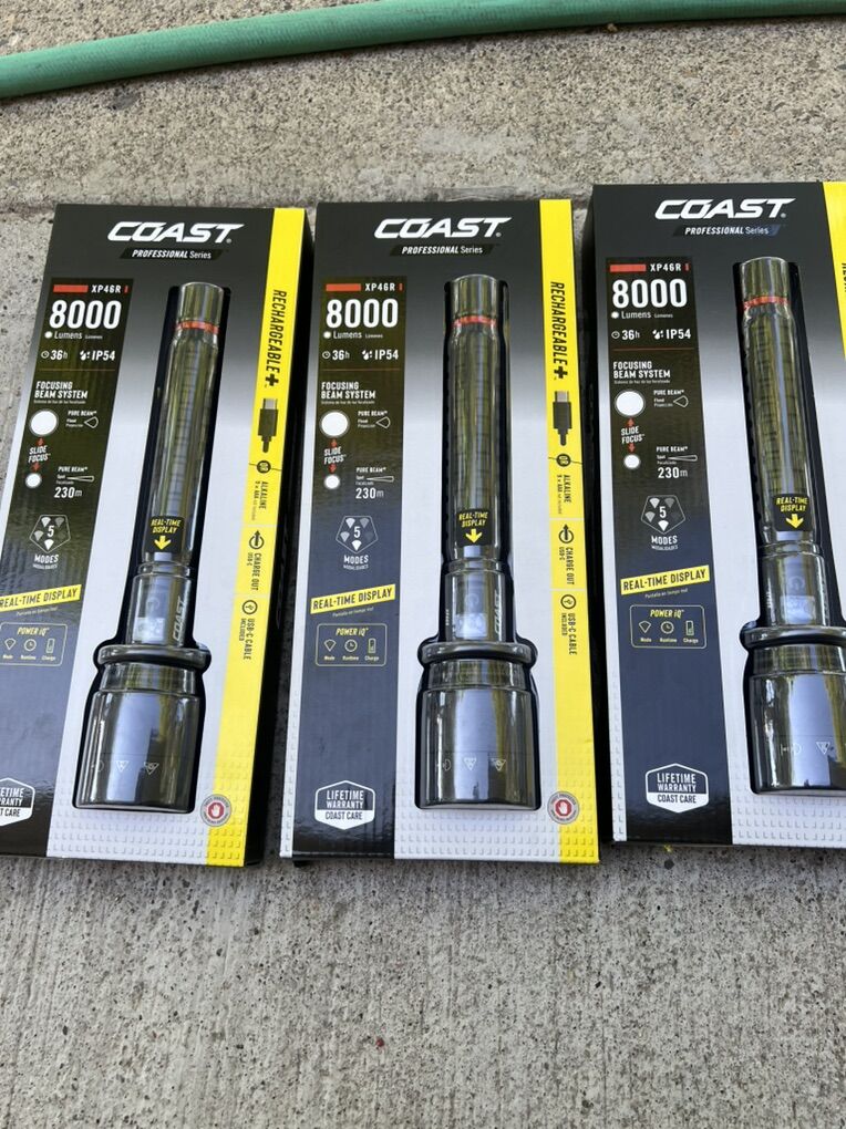 Rechargeable Flashligth   8000  Lumes