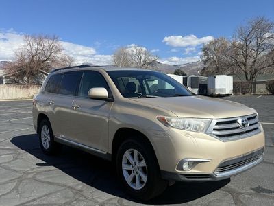 2012 TOYOTA HIGHLANDER SE