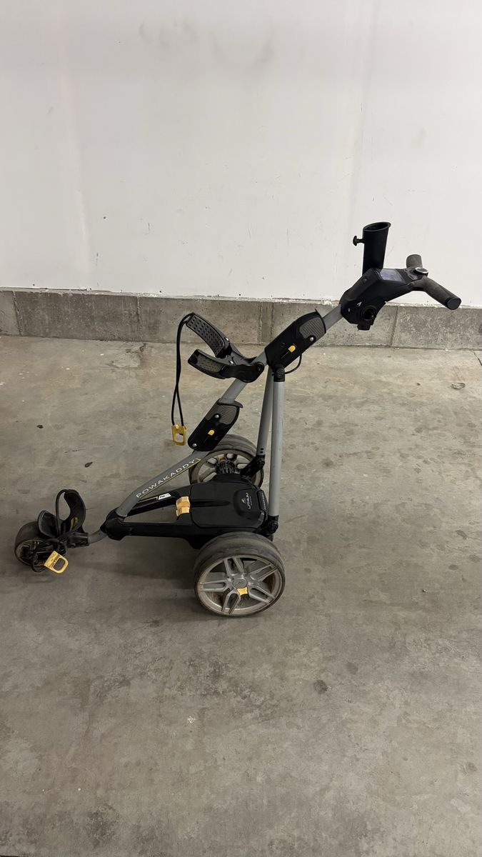 Powakaddy FW7s Electric Golf Cart