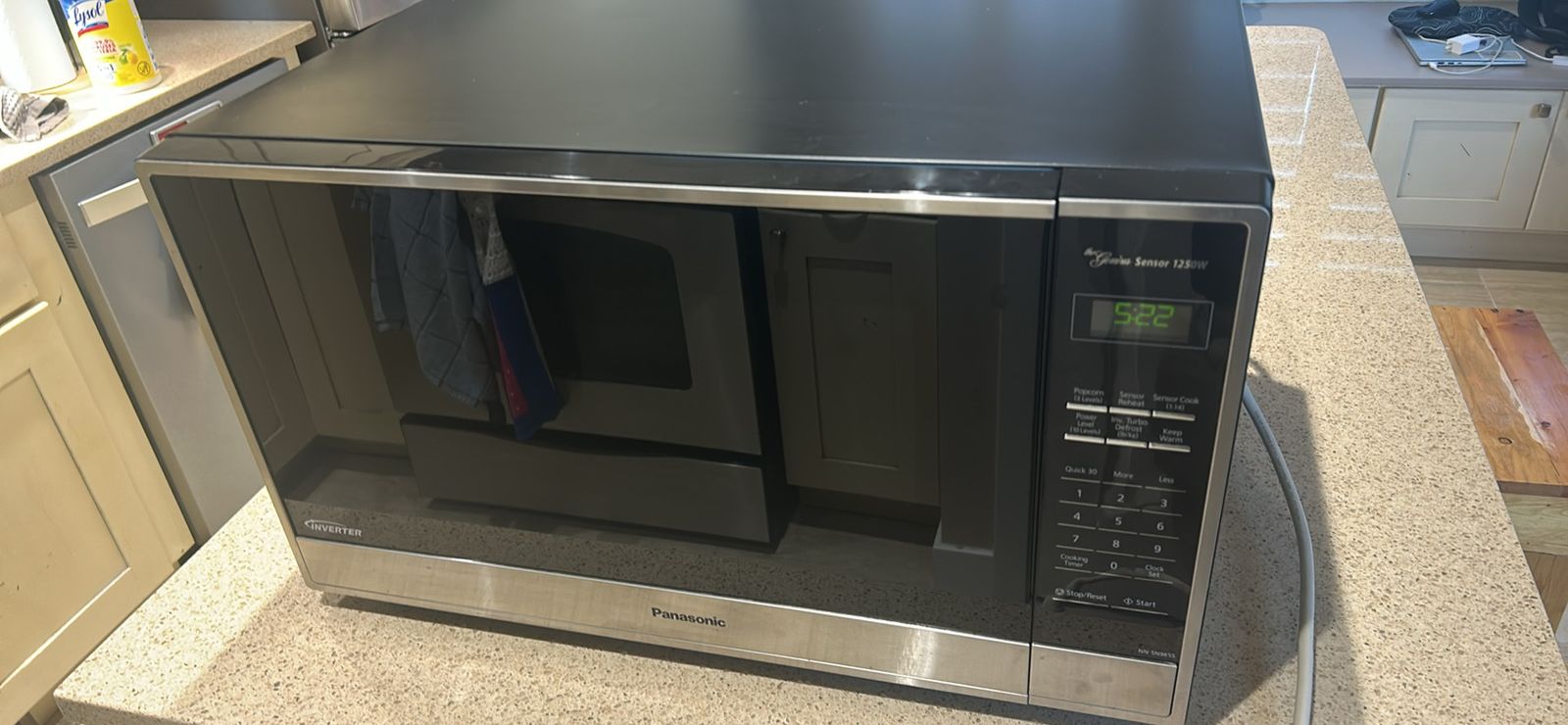 Panasonic Genius Inverter 1250W Countertop Microwave