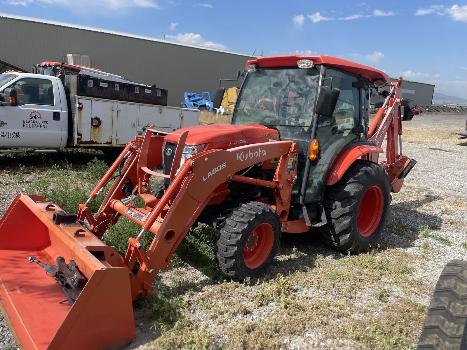 Kubota Grand L4060HSTC LA805 loader BH92 backhoe Excellent Condition, Low Hours, Ready for Work