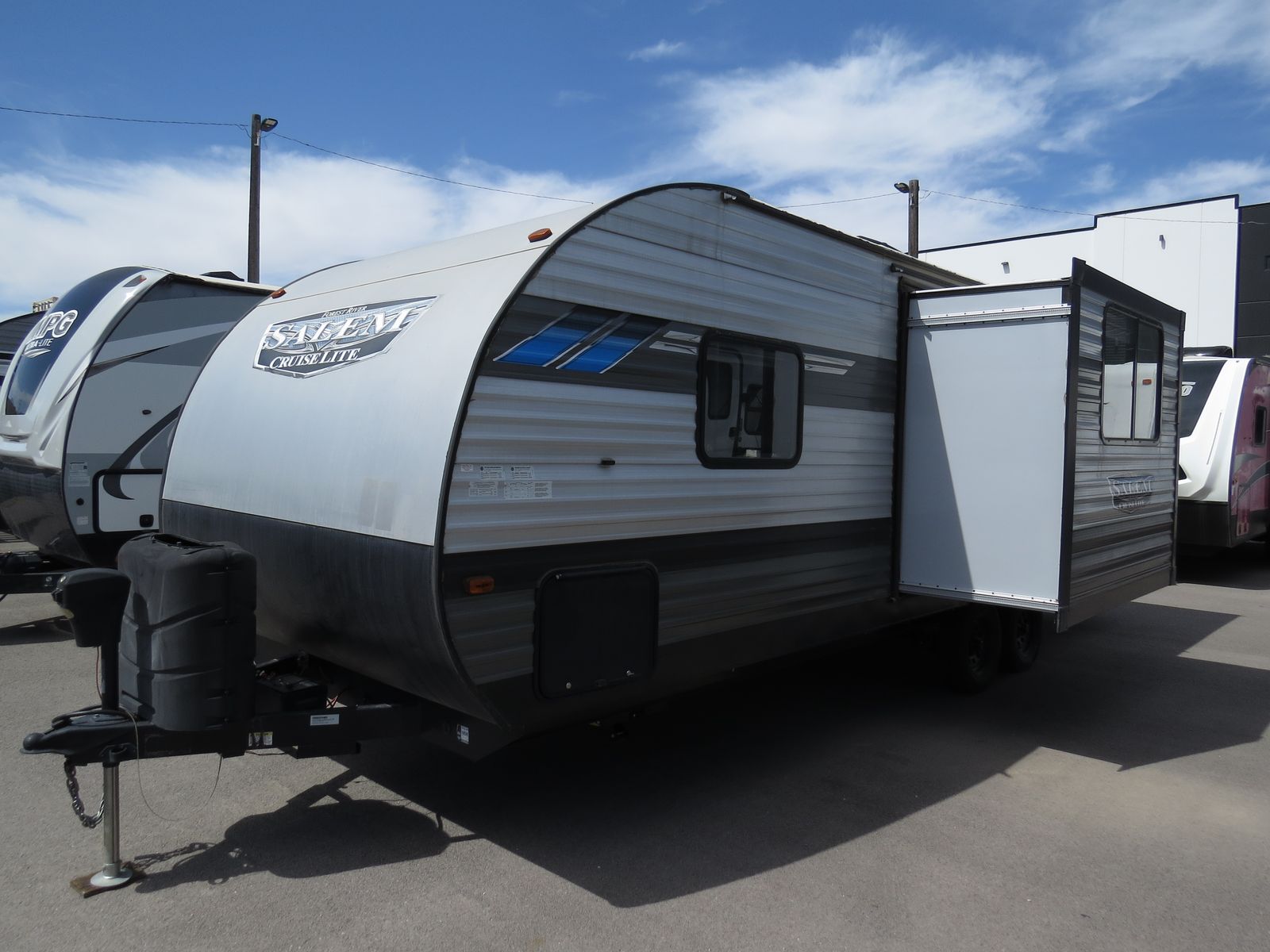 2022 Salem Cruise Lite 241BHXL (BUNKS!) CLEAN!