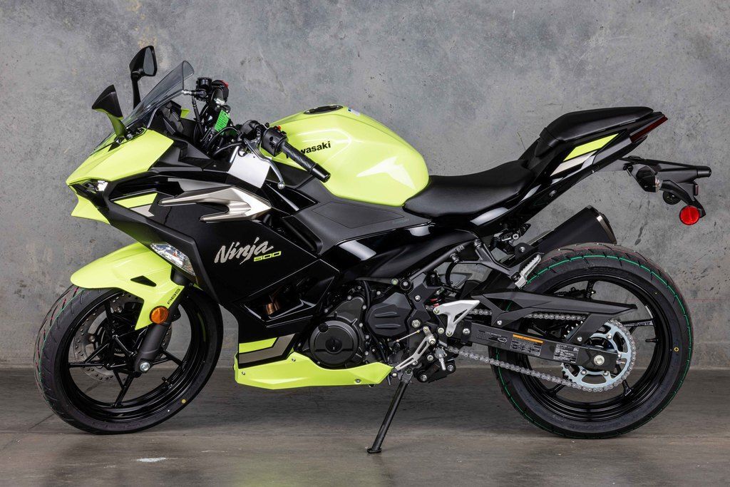 2026 Kawasaki Ninja® 500 SE ABS