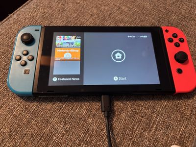 Like New Nintendo Switch In Excellent Working Cond