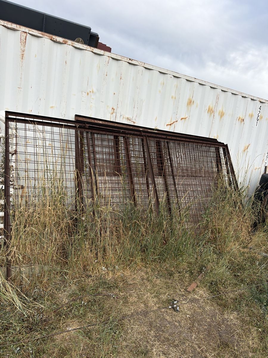 Chicken run/ dog kennel